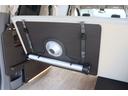 NV200バネットワゴン FOCS Luz フォックス ルソ Cスタイル 新車 特別塗装色/レザーシート加工/高断熱処理/サブバッテリー/走行充電/外部充電/バッテリーモニター/脱着式テーブル/フリップダウンモニター/ナビ電源SW/ポータブル電源用コンセント/キャンピングカー(8枚目)