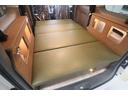 FOCS Luz フォックス ルソ Bスタイル 新車 特別塗装色/レザーシート加工/高断熱処理/サブバッテリー/走行充電/外部充電/バッテリーモニター/脱着式テーブル/フリップダウンモニター/ナビ電源SW/ポータブル電源用コンセント/キャンピングカー(42枚目)