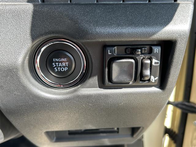 ジムニー ＸＬ　４ＷＤ　ＥＴＣ　バックカメラ　ナビ　ＴＶ　オートライト　スマートキー　アイドリングストップ　電動格納ミラー　シートヒーター　ＡＴ　盗難防止システム　ＡＢＳ　ＥＳＣ　ＣＤ　ＤＶＤ再生　ＵＳＢ（8枚目）