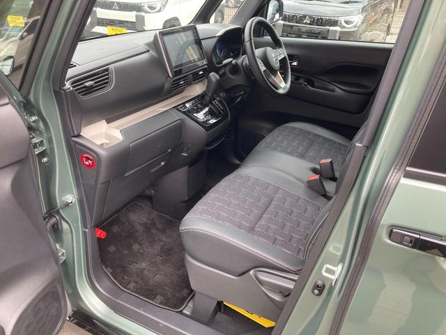 デリカミニ Ｔ　プレミアム　衝突軽減装置　ターボエンジン　オートハイビーム　ＬＫＡ　パワステ　フルタイム４ＷＤ　エアバッグ　ＬＥＤヘッド　ＥＳＣ　サイドカメラ　インテリキー　キーフリー　アルミホイール　ルーフレール　シートヒータ（29枚目）