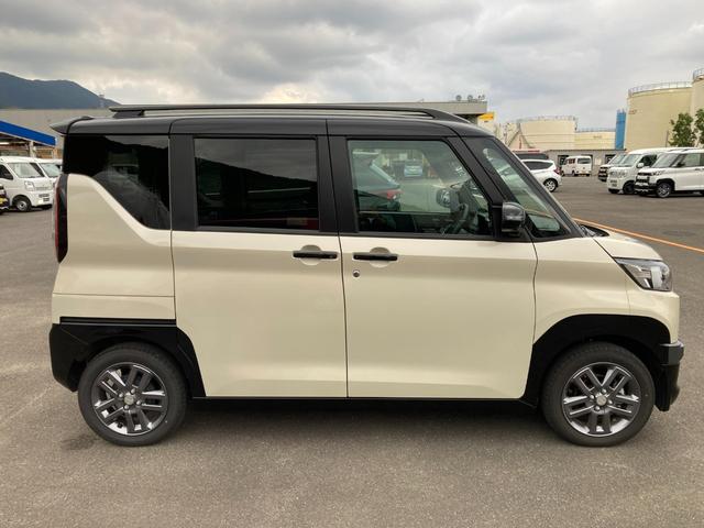 デリカミニ T プレミアム 衝突軽減装置 ターボエンジン オートハイビーム ナビTV LKA パワステ フルタイム4WD エアバッグ LEDヘッド ESC サイドカメラ インテリキー キーフリー アルミホイール ルーフレール(10枚目)