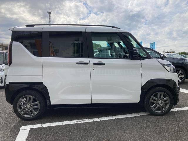 デリカミニ Ｇ　プレミアム　バックモニター　サイドカメラ　ＡＣＣ　フロントカメラ　ルーフレール　ＬＥＤヘッドライト　４ＷＤ　アルミホイール　シートヒーター　スマートキー　オートエアコン　横滑り防止機能　アイドリングストップ（7枚目）