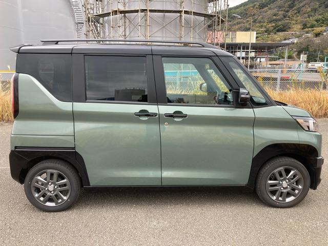 デリカミニ Ｔ　プレミアム　６６０　Ｔ　プレミアム　４ＷＤ　ＣＤ・デジタルルームミラー・全周囲カメラ　衝突軽減装置　ターボエンジン　オートハイビーム　ＬＫＡ　パワステ　フルタイム４ＷＤ　エアバッグ　ＬＥＤヘッド　ＥＳＣ　ＡＢＳ（7枚目）