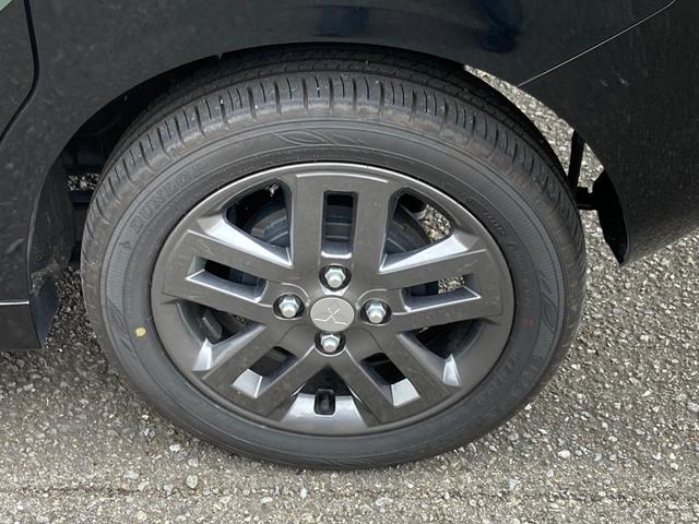 デリカミニ Ｔ　プレミアム　６６０　Ｔ　プレミアム　４ＷＤ　ＣＤ・デジタルルームミラー・全周囲カメラ　衝突軽減装置　ターボエンジン　オートハイビーム　ＬＫＡ　パワステ　フルタイム４ＷＤ　エアバッグ　ＬＥＤヘッド　ＥＳＣ　ＡＢＳ（18枚目）