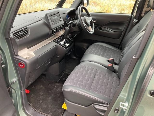 デリカミニ Ｔ　プレミアム　６６０　Ｔ　プレミアム　４ＷＤ　ＣＤ・デジタルルームミラー・全周囲カメラ　衝突軽減装置　ターボエンジン　オートハイビーム　ＬＫＡ　パワステ　フルタイム４ＷＤ　エアバッグ　ＬＥＤヘッド　ＥＳＣ　ＡＢＳ（29枚目）