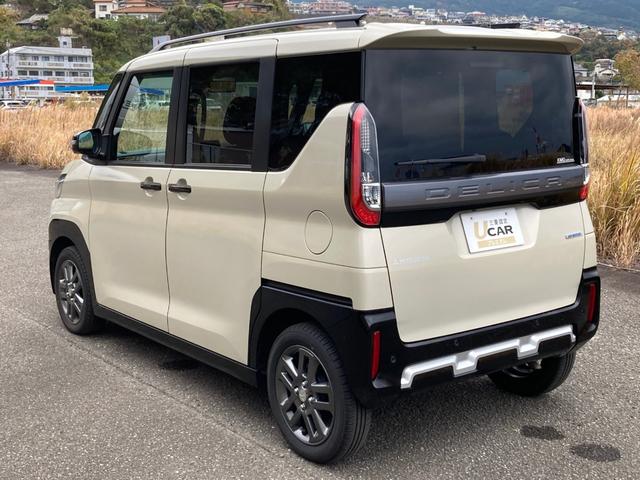 デリカミニ Ｔ　プレミアム　衝突軽減装置　オートハイビーム　ＬＫＡ　寒冷地　パワステ　Ａライト　フルタイム４ＷＤ　エアバッグ　ＬＥＤヘッド　ＥＳＣ　サイドカメラ　クルコン　キーフリー　ルーフレール　シートヒータ　セキュリティ（4枚目）