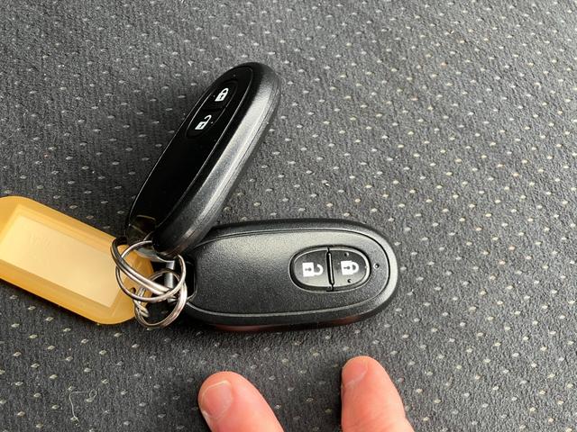 ワゴンＲ リミテッド　セキュリティーアラーム　キーレスエントリー　ＡＷ　運転席エアバッグ　パワステ　ＡＢＳ付　フロントベンチシート　パワーウィンドウ　フルオートエアコン　フルフラットシート　スマートキープッシュスタート（12枚目）