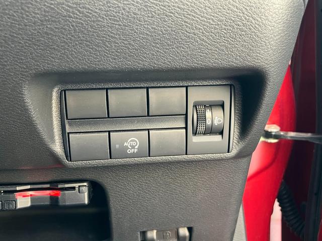 �J�[�Z�u���|���X�́u���D�z���v�����_�̖ڂ̑O�A�|���x�@���̎΂ߑO�ɂ���܂��I�i���ΎԐ����ł��j�@���F�̑傫���Ŕ��ڈ�ł��B�����X�A���҂����Ă���܂��I�I