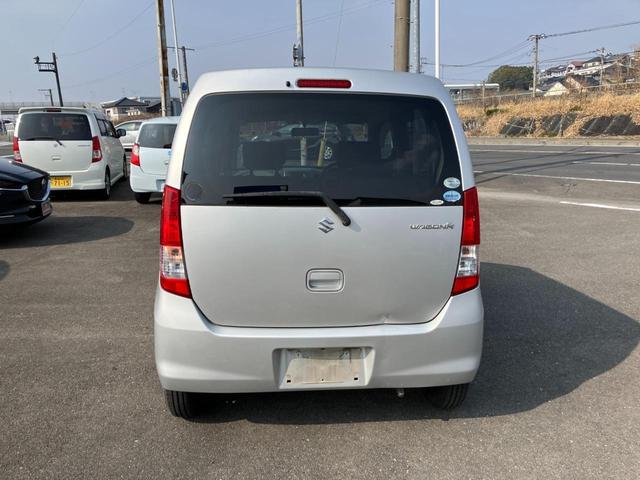 ワゴンＲ ＦＸ　盗難警報装置　ベンチシートフルフラット　シートヒーター付　フロントベンチシート　Ｗエアーバック　パワーウィンドゥ　ＥＴＣ付　キーレスエントリーシステム　ＡＵＴＯエアコン　エアバック　パワステ　ＡＢＳ（4枚目）