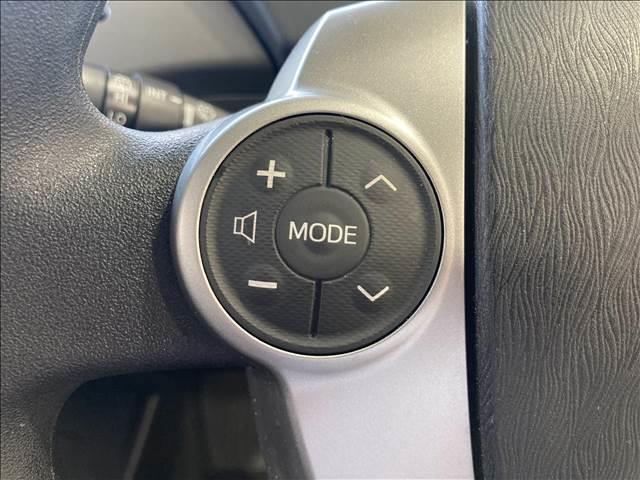 プリウス Ｓツーリングセレクション　Ｓ　ツーリングセレクション・ナビ・バックカメラ・フルセグ・ＤＶＤ・Ｂｌｕｅｔｏｏｔｈ・ＥＴＣ・障害物センサー・横滑り防止・スマートキー・ＨＩＤライト・アルミ・禁煙車（30枚目）