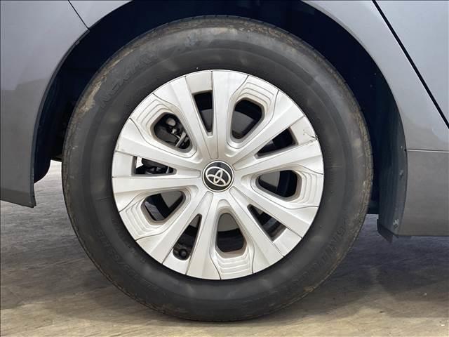 プリウス Ｓ　安全装置　禁煙車　社外ナビ　Ｂカメラ　ＥＴＣ　衝突軽減ブレーキ　横滑り防止装置　クルーズコントロール　純正アルミ　Ｂｌｕｅｔｏｏｔｈ接続　ワンセグＴＶ（22枚目）