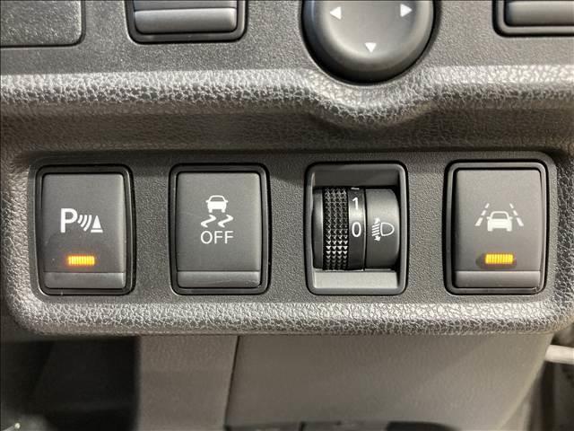 ノート ｅ－パワー　Ｘ　禁煙車　安全装置　社外ナビ　ＥＴＣ　横滑り防止装置　衝突軽減ブレーキ　障害物センサー　Ｂｌｕｅｔｏｏｔｈ接続　スマートキー（29枚目）