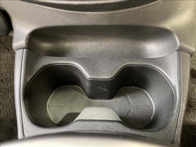 ノート ｅ－パワー　Ｘ　禁煙車　安全装置　社外ナビ　ＥＴＣ　横滑り防止装置　衝突軽減ブレーキ　障害物センサー　Ｂｌｕｅｔｏｏｔｈ接続　スマートキー（36枚目）