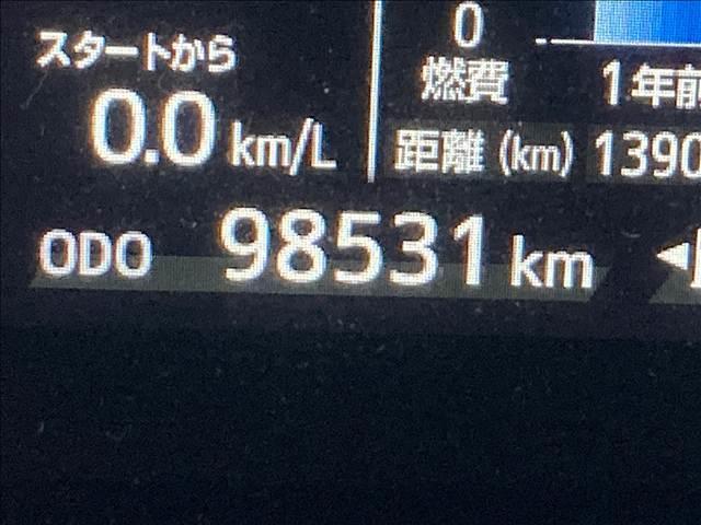 アクア Ｇ　禁煙車　安全装置　社外ナビ　Ｂカメラ　ＥＴＣ　衝突軽減ブレーキ　横滑り防止装置　クルーズコントロール　Ｂｌｕｅｔｏｏｔｈ接続　フルセグＴＶ　ＤＶＤ再生　スマートキー（5枚目）