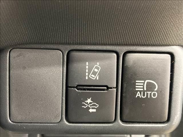 アクア Ｇ　禁煙車　安全装置　社外ナビ　Ｂカメラ　ＥＴＣ　衝突軽減ブレーキ　横滑り防止装置　クルーズコントロール　Ｂｌｕｅｔｏｏｔｈ接続　フルセグＴＶ　ＤＶＤ再生　スマートキー（31枚目）