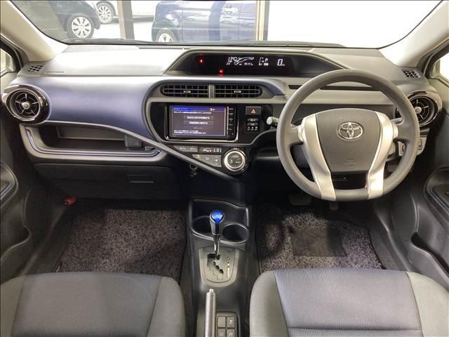 アクア Ｓ　禁煙車　純正ナビ　ＥＴＣ　Ｂｌｕｅｔｏｏｔｈ接続　横滑り防止装置　ワンセグＴＶ　キーレス（3枚目）