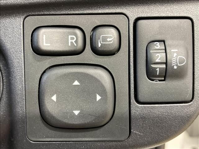 アクア Ｓ　禁煙車　純正ナビ　ＥＴＣ　Ｂｌｕｅｔｏｏｔｈ接続　横滑り防止装置　ワンセグＴＶ　キーレス（29枚目）