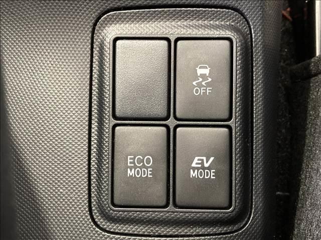 アクア Ｓ　禁煙車　純正ナビ　ＥＴＣ　Ｂｌｕｅｔｏｏｔｈ接続　横滑り防止装置　ワンセグＴＶ　キーレス（31枚目）