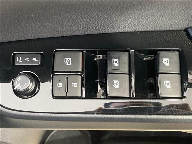 プリウスＰＨＶ Ａ　安全装置　純正ナビ　バックカメラ　シートヒーター　ＥＴＣ　衝突軽減ブレーキ　横滑り防止装置　障害物センサー　クルーズコントロール　レーンキープアシスト　パーキングアシスト　Ｂｌｕｅｔｏｏｔｈ接続（25枚目）