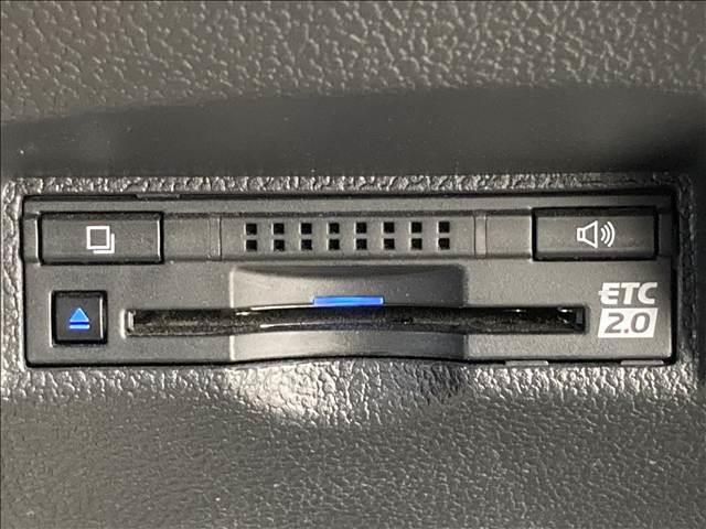 プリウスＰＨＶ Ａ　安全装置　純正ナビ　バックカメラ　シートヒーター　ＥＴＣ　衝突軽減ブレーキ　横滑り防止装置　障害物センサー　クルーズコントロール　レーンキープアシスト　パーキングアシスト　Ｂｌｕｅｔｏｏｔｈ接続（27枚目）