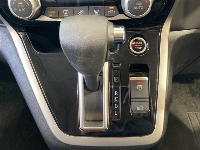 セレナ ハイウェイスター　Ｖセレクション（12枚目）