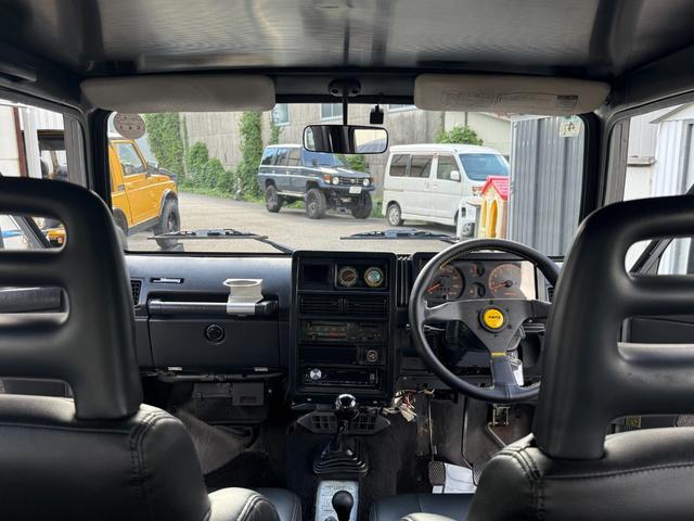 ジムニー 　社外バンパー　社外マフラー　社外ハンドル　全塗装　リフトアップ　　１６インチアルミホイール　ＭＴタイヤ　ＥＴＣ（13枚目）