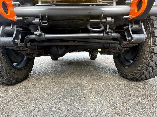 ジムニー 　社外バンパー　社外マフラー　社外ハンドル　全塗装　リフトアップ　　１６インチアルミホイール　ＭＴタイヤ　ＥＴＣ（19枚目）
