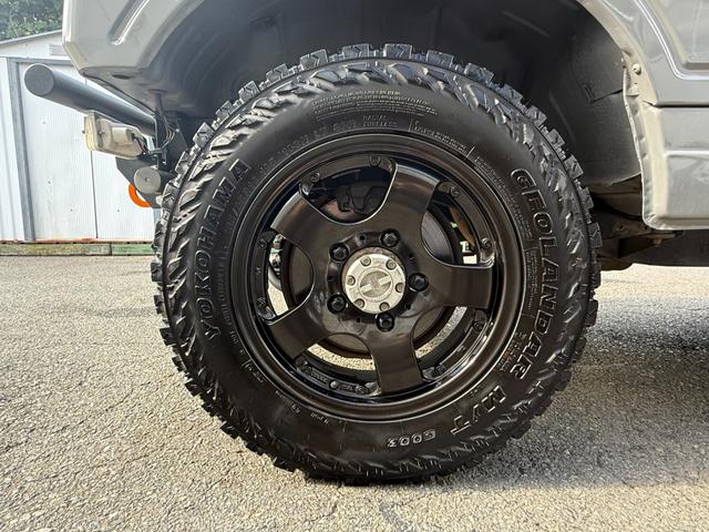 ジムニー 　社外バンパー　社外マフラー　社外ハンドル　全塗装　リフトアップ　　１６インチアルミホイール　ＭＴタイヤ　ＥＴＣ（21枚目）