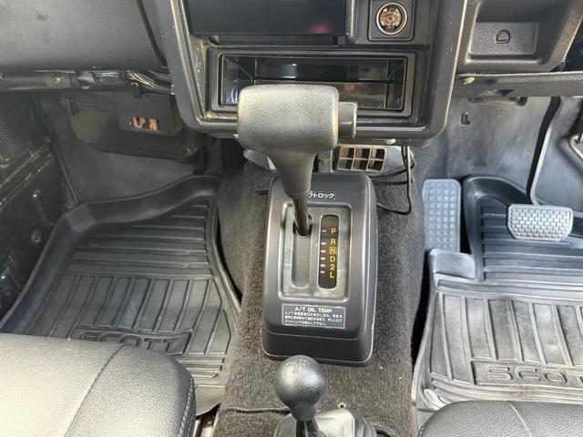 ジムニー ワイルドウインドリミテッド　オールペイント　社外バンパー　ディスプレイオーディオ　サイドステップ　ルーフキャリア　１６インチアルミホイール　タンクガード（17枚目）