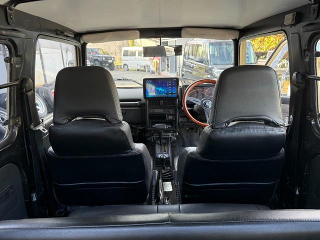 ジムニー ワイルドウインドリミテッド　オールペイント　社外バンパー　ディスプレイオーディオ　サイドステップ　ルーフキャリア　１６インチアルミホイール　タンクガード（18枚目）