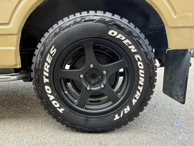 ジムニー ワイルドウインドリミテッド　オールペイント　社外バンパー　ディスプレイオーディオ　サイドステップ　ルーフキャリア　１６インチアルミホイール　タンクガード（26枚目）