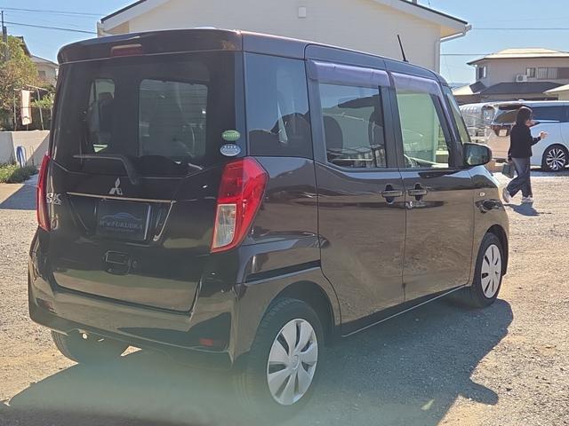 eKスペース G AT アイドリングストップ スマートキー オートエアコン 片側パワースライドドア シートバックテーブル リヤサーキュレーター バックカメラ ETC 電動格納ミラー(5枚目)