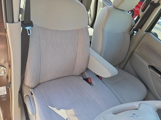 eKスペース G AT アイドリングストップ スマートキー オートエアコン 片側パワースライドドア シートバックテーブル リヤサーキュレーター バックカメラ ETC 電動格納ミラー(14枚目)