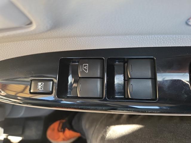 eKスペース G AT アイドリングストップ スマートキー オートエアコン 片側パワースライドドア シートバックテーブル リヤサーキュレーター バックカメラ ETC 電動格納ミラー(25枚目)