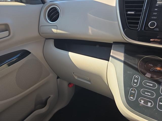 eKスペース G AT アイドリングストップ スマートキー オートエアコン 片側パワースライドドア シートバックテーブル リヤサーキュレーター バックカメラ ETC 電動格納ミラー(31枚目)