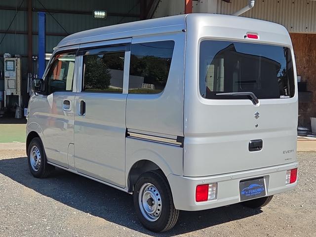 エブリイ PAリミテッド 登録済み未使用車 AT パワーウィンド キーレスエントリー ルーフコンソール USBチャージャー パーキングセンサー アイドリングストップ スズキセーフティサポート(7枚目)
