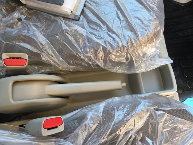 エブリイ PAリミテッド 登録済み未使用車 AT パワーウィンド キーレスエントリー ルーフコンソール USBチャージャー パーキングセンサー アイドリングストップ スズキセーフティサポート(23枚目)