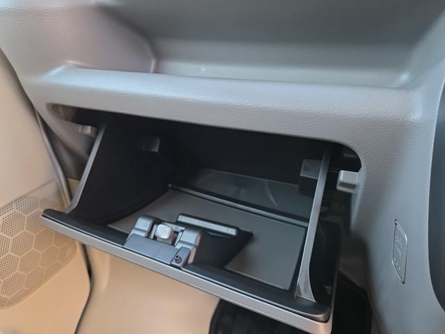 エブリイ PAリミテッド 登録済み未使用車 AT パワーウィンド キーレスエントリー ルーフコンソール USBチャージャー パーキングセンサー アイドリングストップ スズキセーフティサポート(25枚目)