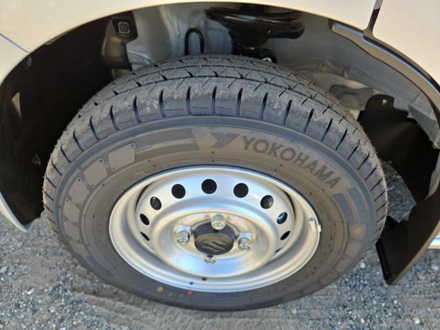 エブリイ PAリミテッド 登録済み未使用車 AT パワーウィンド キーレスエントリー ルーフコンソール USBチャージャー パーキングセンサー アイドリングストップ スズキセーフティサポート(31枚目)