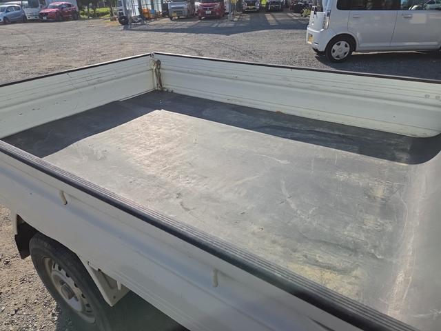 ミニキャブトラック ＶＸ－ＳＥ　５ＭＴ　４ＷＤ　ＨｉＬＯ切り替え　Ａ／Ｃ　パワステ（10枚目）