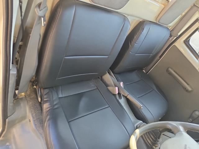 ミニキャブトラック ＶＸ－ＳＥ　５ＭＴ　４ＷＤ　ＨｉＬＯ切り替え　Ａ／Ｃ　パワステ（14枚目）