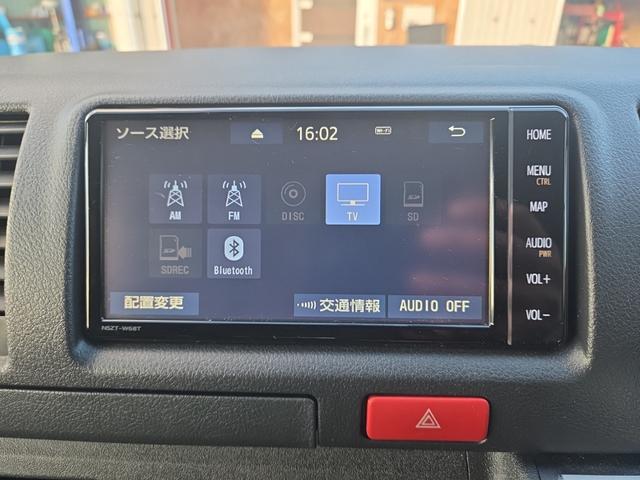 ハイエースバン ＤＸ　３（６）人乗り　ディーゼル　ＬＥＤヘッドライトユニット　純正フルセグナビ　Ｂｌｕｅｔｏｏｔｈオーディオ　バックカメラ　ＥＴＣ　ＴｏｙｏｔａＳａｆｅｔｙＳｅｎｃｅ　オートライト　オートハイビーム（12枚目）