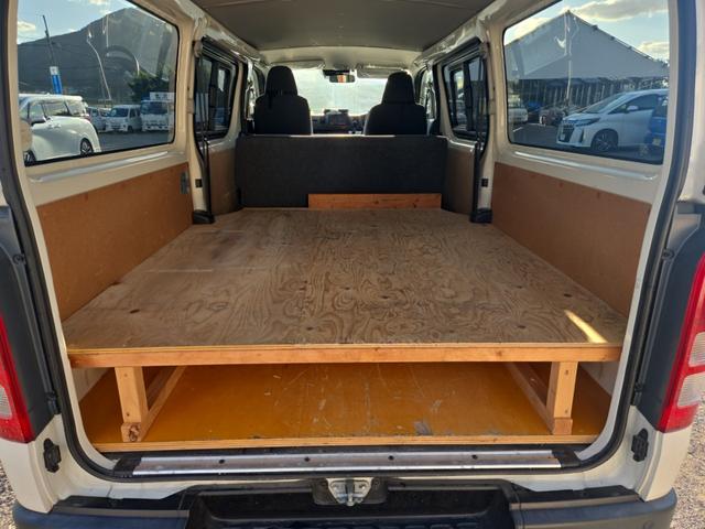 ハイエースバン ＤＸ　３（６）人乗り　ディーゼル　ＬＥＤヘッドライトユニット　純正フルセグナビ　Ｂｌｕｅｔｏｏｔｈオーディオ　バックカメラ　ＥＴＣ　ＴｏｙｏｔａＳａｆｅｔｙＳｅｎｃｅ　オートライト　オートハイビーム（21枚目）