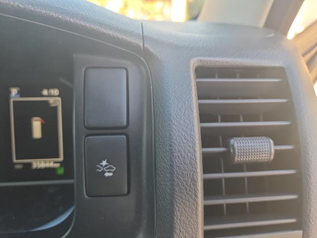 ハイエースバン ＤＸ　３（６）人乗り　ディーゼル　ＬＥＤヘッドライトユニット　純正フルセグナビ　Ｂｌｕｅｔｏｏｔｈオーディオ　バックカメラ　ＥＴＣ　ＴｏｙｏｔａＳａｆｅｔｙＳｅｎｃｅ　オートライト　オートハイビーム（28枚目）