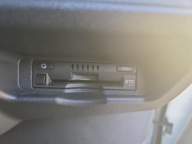 ハイエースバン ＤＸ　３（６）人乗り　ディーゼル　ＬＥＤヘッドライトユニット　純正フルセグナビ　Ｂｌｕｅｔｏｏｔｈオーディオ　バックカメラ　ＥＴＣ　ＴｏｙｏｔａＳａｆｅｔｙＳｅｎｃｅ　オートライト　オートハイビーム（32枚目）