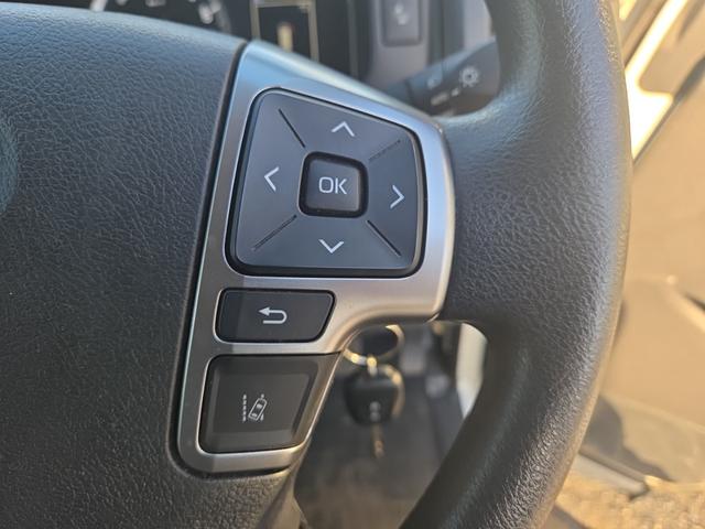 ハイエースバン ＤＸ　３（６）人乗り　ディーゼル　ＬＥＤヘッドライトユニット　純正フルセグナビ　Ｂｌｕｅｔｏｏｔｈオーディオ　バックカメラ　ＥＴＣ　ＴｏｙｏｔａＳａｆｅｔｙＳｅｎｃｅ　オートライト　オートハイビーム（39枚目）