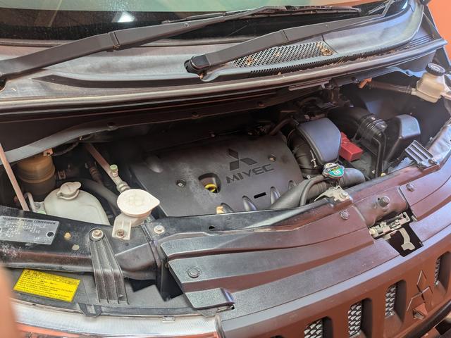 デリカＤ：５ Ｃ２　Ｇ　ナビパッケージ　★オールブラック仕様★新型シャモニーホイール★新品バンパーガード★クルーズコントロール★パワースライドドア★ナビ★電動格納ミラー★ＣＤ／ＤＶＤ再生★１００Ｖ電源★キーレス★後席モニター★３列シート★（28枚目）