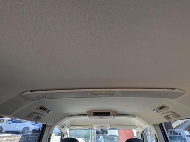 デリカＤ：５ Ｃ２　Ｇ　ナビパッケージ　★オールブラック仕様★新型シャモニーホイール★新品バンパーガード★クルーズコントロール★パワースライドドア★ナビ★電動格納ミラー★ＣＤ／ＤＶＤ再生★１００Ｖ電源★キーレス★後席モニター★３列シート★（34枚目）