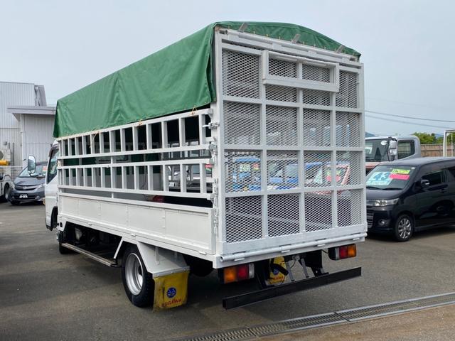 家畜運搬車 ウインチ付 新品幌 三方開 荷台内寸 長438 幅186 最大積載量3000kg NOx・PM適合車 バックカメラ ABS 運転席エアバック(12枚目)