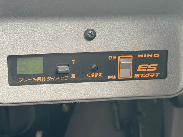 リエッセ 　マイクロバス　ディーゼル車　５速マニュアル車（3枚目）
